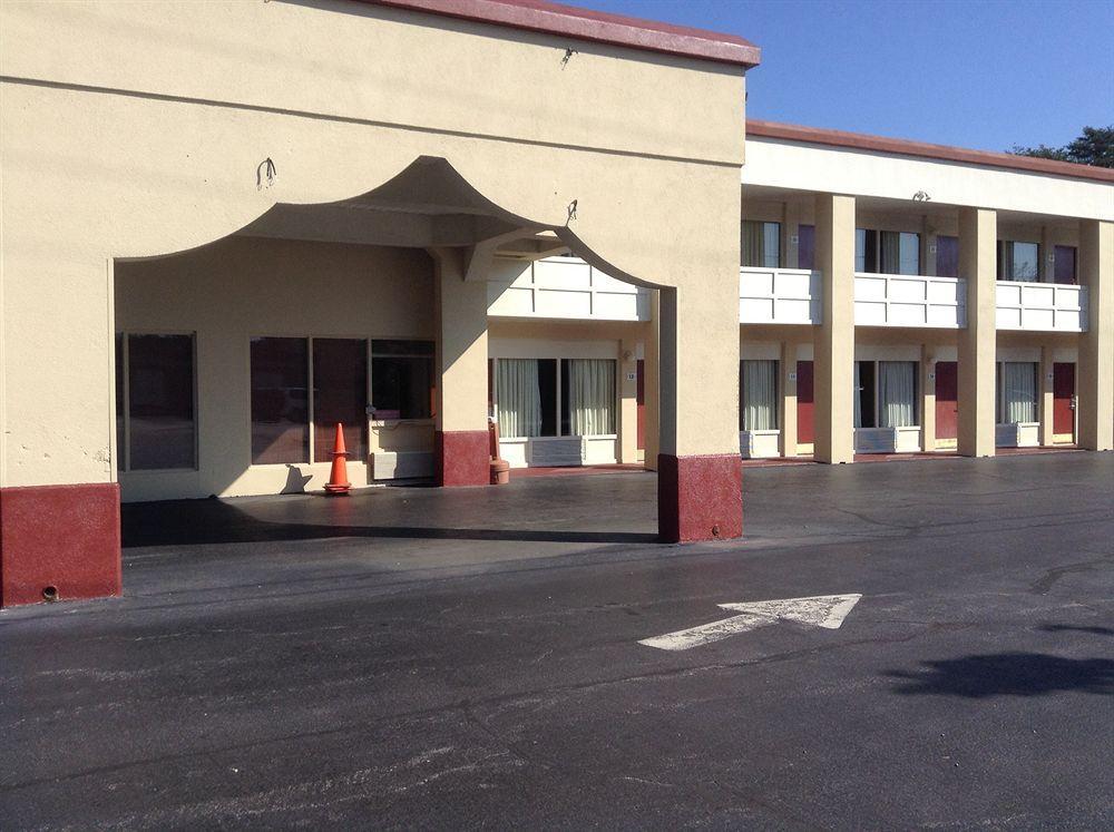 Astoria Hotel Danville North Exterior foto